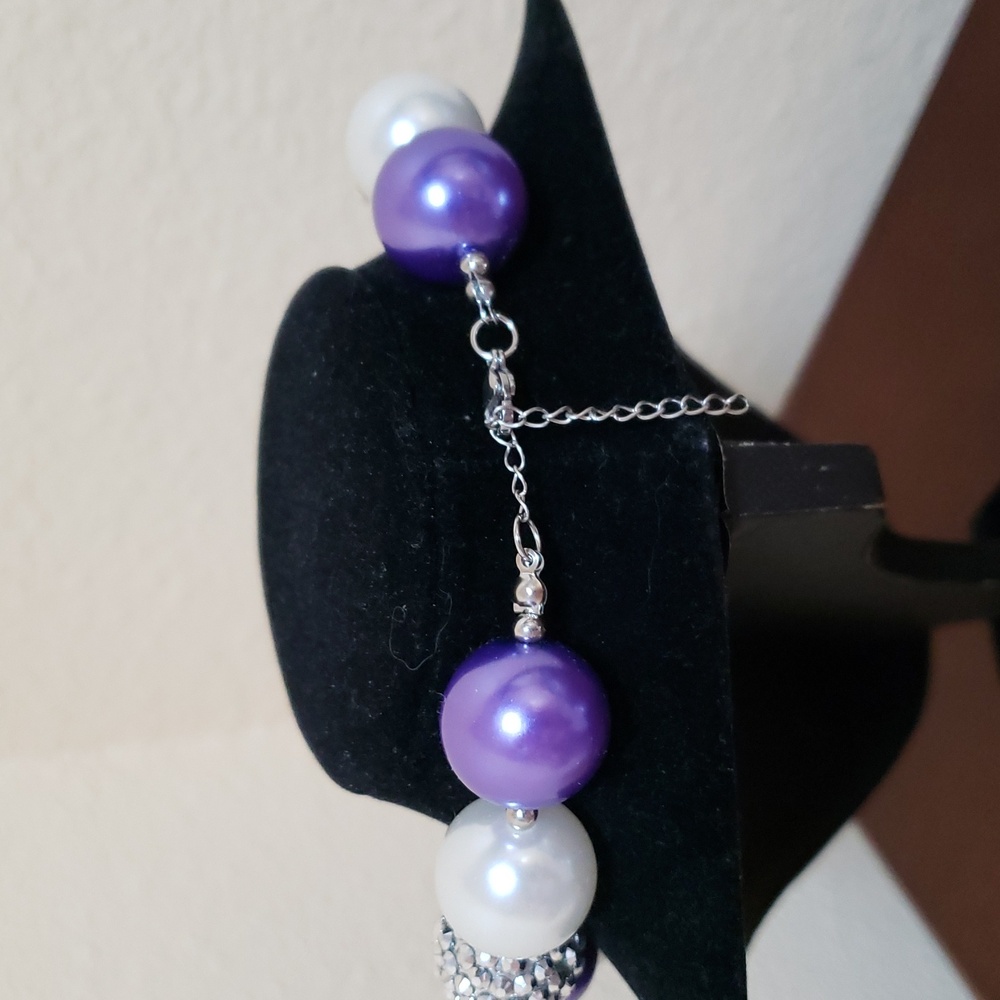 Lovely Beaded Necklace - Picture 4 of 4